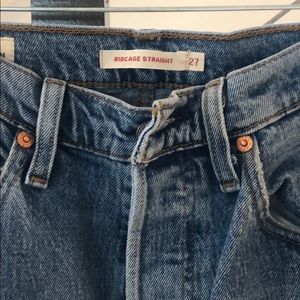 Levi Ribcage Straight Jeans NWOT